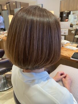 ネオリーブニコ 大井町店(Neolive Nico) ラベンダーベージュ　白髪ぼかしカラー　上品ボブ