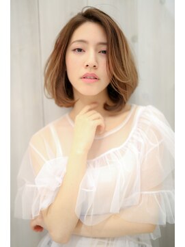 ゼン(Zen.) 大人色っぽいボブヘア/ボブからのイメチェン