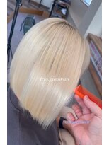 テト(teto)&nbsp;ホワイトカラー/ボブ/ブリーチ/ダブルカラー/宜野湾/浦添/透明感