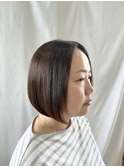 収まるボブ