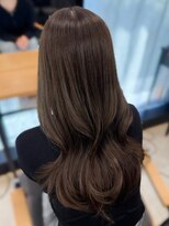 アリュウル 表参道 青山(Allure) 明るめグレージュカラー×レイヤーカット◯伊藤