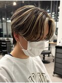 ハイライトツイストパーマアップバング短髪メッシュ