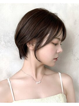 アフロート ルヴア(AFLOAT RUVUA) 40代50代に人気の前下がりショートボブ　新宿