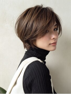 レリーノーブル 西宮北口(RelyNoble) 白髪ぼかし×ひし形ショート立体感と大人かっこよさ[西宮北口]