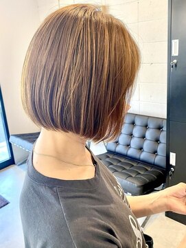 イン(in.) <33>ショートボブ