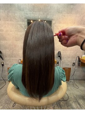 レディオ ザ イシン(LeDio the ISIN) 髪質改善/白髪染め/白髪ぼかし/縮毛正/ヘッドスパ 【星川】