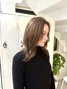 透明感たっぷり◎ベージュカラー