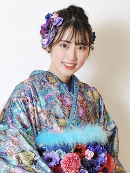 エムアンドエム(M&M)の写真/【特別な一日はプロの技で輝く】崩れにくく360度どこから見ても可愛いヘアセットで、大切な思い出を彩る◇