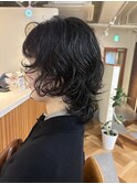 癖毛活かし！パーマ風ウルフヘア
