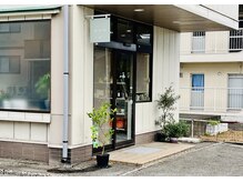 ソラナ(so la na)の雰囲気（お店の前にレモンの木があります＾＾）