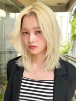 サンクプロジェクト(cinq PROJECT)&nbsp;透明感ホワイトブロンド×ミディアムレイヤー＊