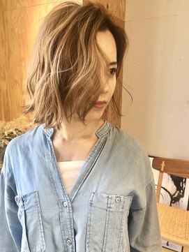 ワール(whirl.) リアル外国人風！ブロンドベージュなラフbob☆