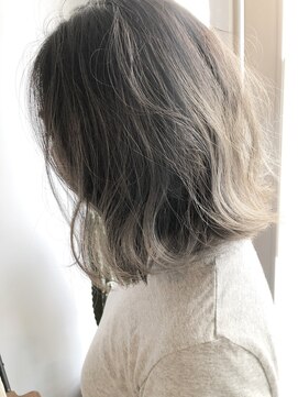 ザ デイ ショウナン(THE DAY shonan) スモーキーアッシュ