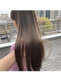 ナチュラルブラウン艶髪ロング