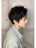 横顔が素敵に決まるニュアンスカールショート 【表参道、青山】