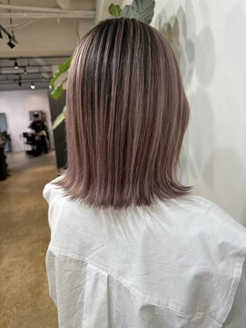 メリー オオサカ(Merly Osaka) ほんのり淡いピンクが可愛いバレイヤージュ_pink beige_