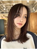 顔周りレイヤーカットくびれヘアミルクティーベージュカラー