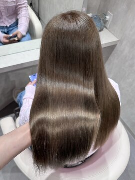 ロッタクッチ 表参道 青山(LOTTA CUCCI) ミルクベージュm26