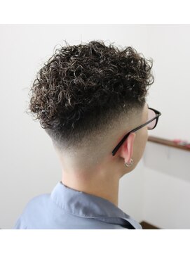 メルローズ(Melrose) パーマ×スキンフェード