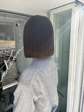 インビテーション(invitation) 切りっぱなしボブ×オリーブカラー