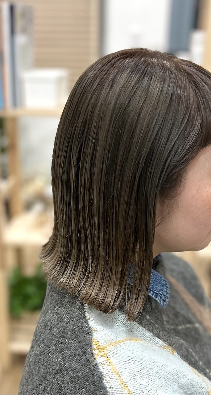 油彩画　切りっぱなしボブ 油彩画 切りっぱなしボブ （ニュアンスたっぷり切りっぱなしボブ