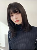 韓国黒髪暗髪鎖骨ミディアムレイヤーカットワンカールイメチェン