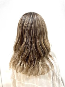 ノアル 大宮店(NOAHL) 白髪ぼかし/ハイライトカラー/カラー/透明感/ハイライト/大宮