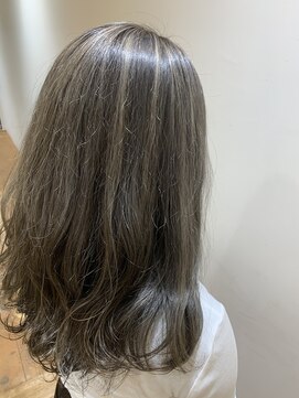 美容室 アイディー i-dee ハイライトカラー