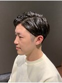 ビジネスツーブロックマッシュショート 耳掛けセンターパート