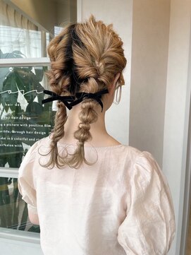 ポジ(poji) アレンジ　艶髪　髪質改善　ヘアセット　編みおろし　顔まわり