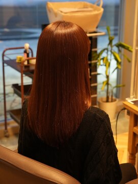 エス ウォーク(S.Wark) ワンカラーで大人艶髪へ