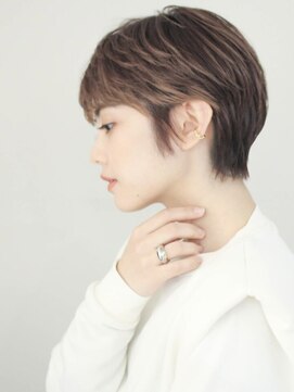 ルアン 上通り(ruen) 横顔美人　くびれショート　ruen 熊本　田口紗羅