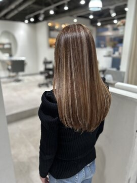 エルピス 大和店(elpis) 白髪を活かした白髪ぼかしハイライト