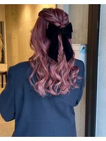 ロッカヘアエジェ(ROCCA hair eje.)&nbsp;くすみローズ×リボンハーフアップ大人ガーリー