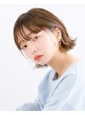 10代シースルーバングハイライトオリーブカラー外ハネミディアム