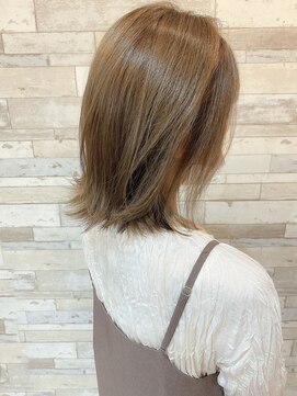 マーリャヘアー(mallia hair) くびれ外ハネミディアム