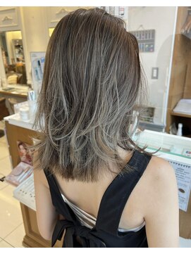 ネオリーブアイム 横浜西口店(Neolive aim) オリーブグレージュ