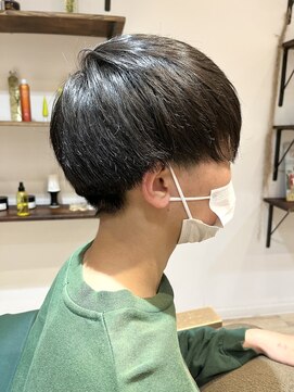 サラ(sarah) メンズ/刈く上げマッシュ