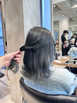 ヘアサロン ガリカ 表参道(hair salon Gallica) 【miko】シルバーアッシュ×クリアブラック/艶感インナーカラー