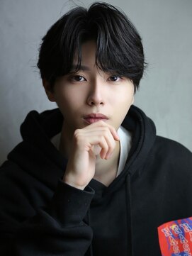 ザサードヘアー 千葉(THE 3rd HAIR) カルマパーマ センターパート 韓国風