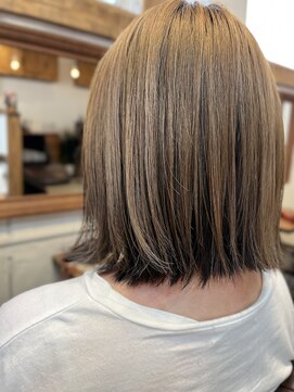 アイノベル(‘Inovel’) 【艶髪ケアブリーチ】ダブルカラー&トリートメント￥16830