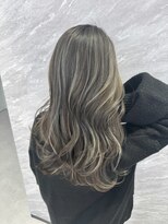 アルドーレフィエロ シンサイバシ(Ardore fiero shinsaibashi) コントラスト極ハイライト☆アッシュブラック