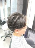 センターパート×フェザーパーマ