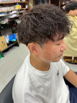 カーニー 北千住(kearny) メンズカットパーマ/ニュアンスパーマ/フェザーパーマ[北千住]