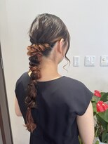 美髪 ヘアサロン(美髪 Hair salon)&nbsp;ゆるふわ編み下ろしヘア