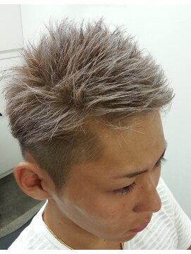 ティーズバーバー 亀有店(T's BARBER) ツーブロック