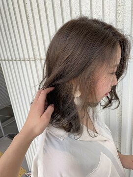 ロア 福岡天神本店(LORE) ナチュラルインナーカラー ☆ グレージュ