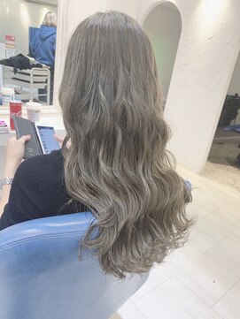 ウーロス(uros.) グレージュロング