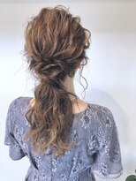 アイズ ヘアー メイク(I's hair make)&nbsp;ローポニーテール×二次会×パーティーヘア