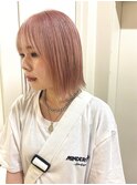 スモーキー淡ピンクミディアムボブ